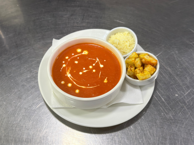 CREAMY TOMATO SOUP