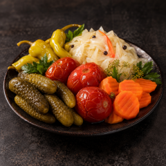 Turşu assortisi