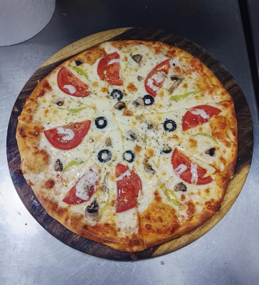 VEGETABLE PIZZA