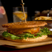 Beef burger (french fries)