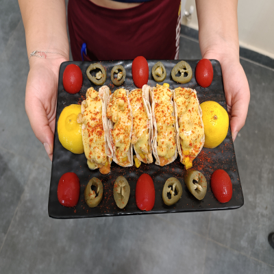 Tako(Toyuq və krvetka)
