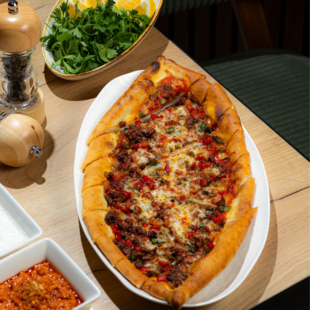 Quşbaşı Pide Pendirli