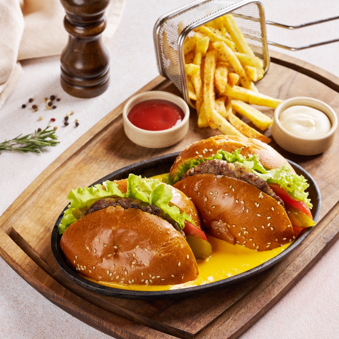 Ceddar souslu burger