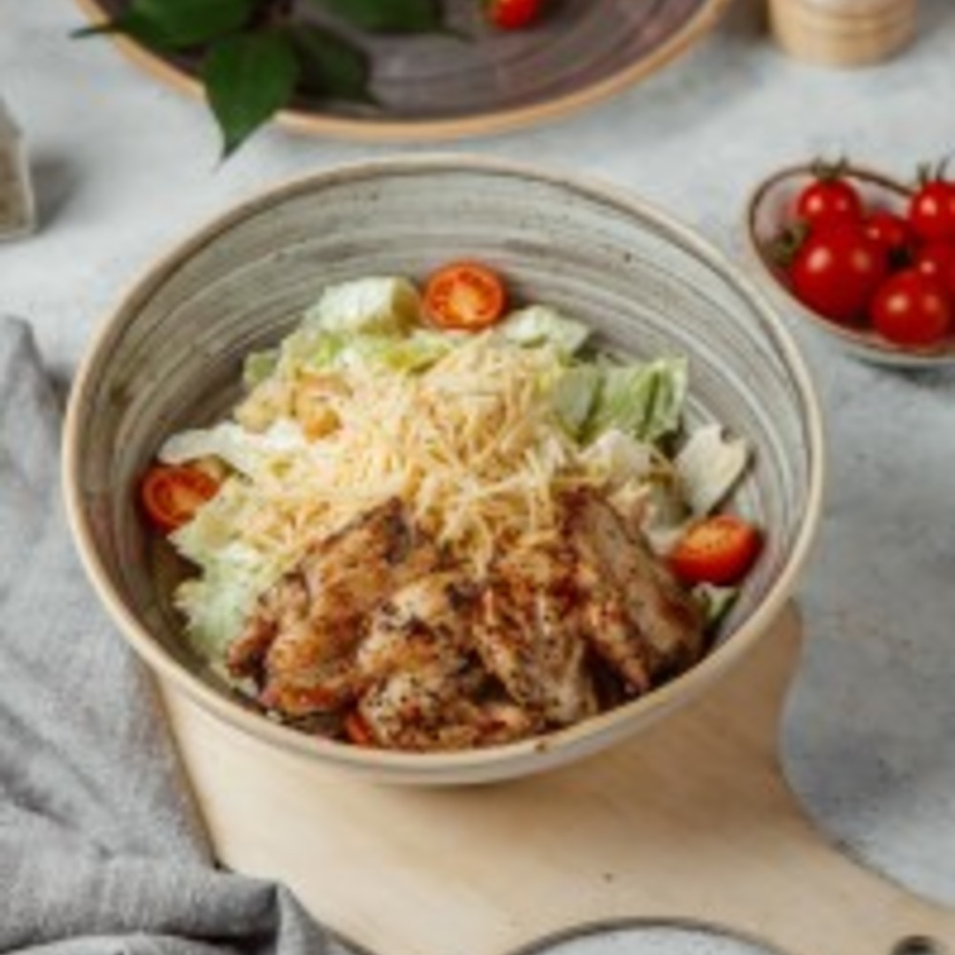 Sezar salatı (Toyuqlu)