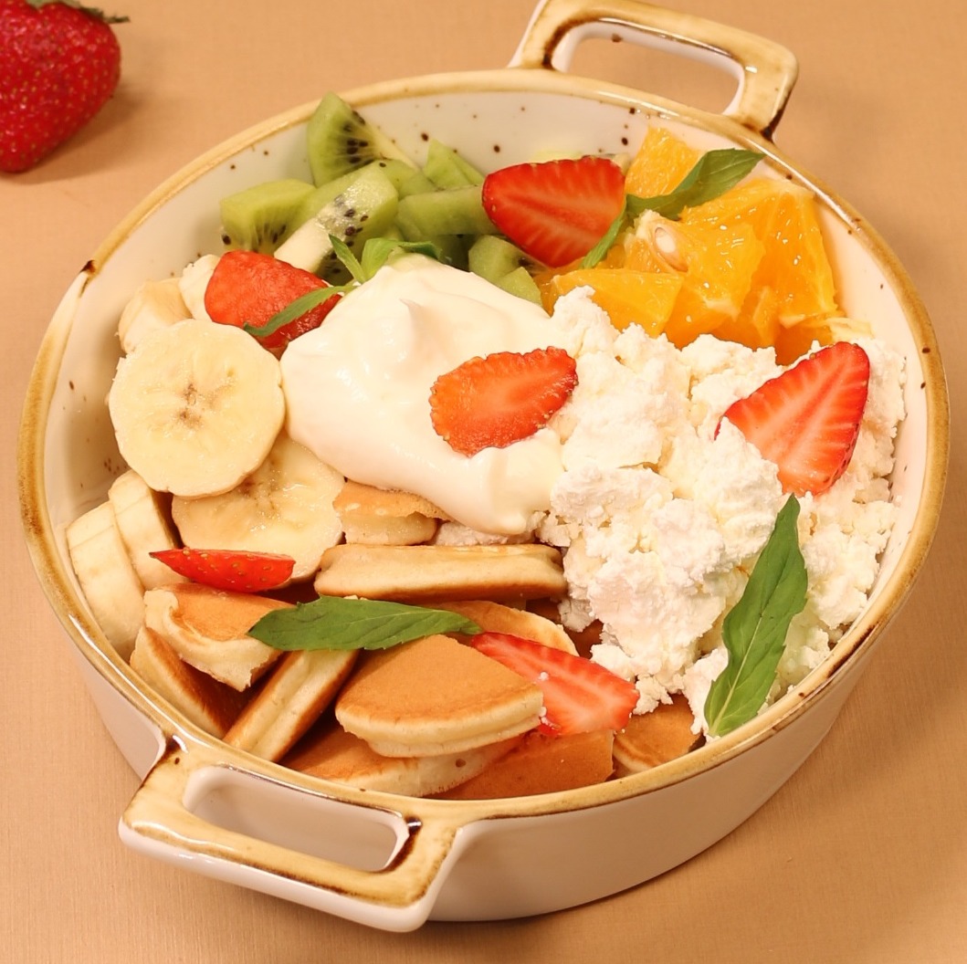 FRUIT BOWL with COTTAGE CHEESE