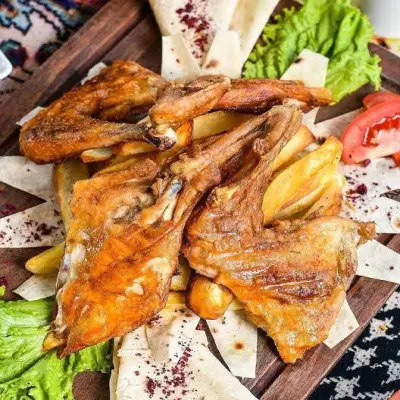 Toyuq tabaka sadə nehrə yağı ilə( 1 ədəd beçə, 2 ədəd kartof)