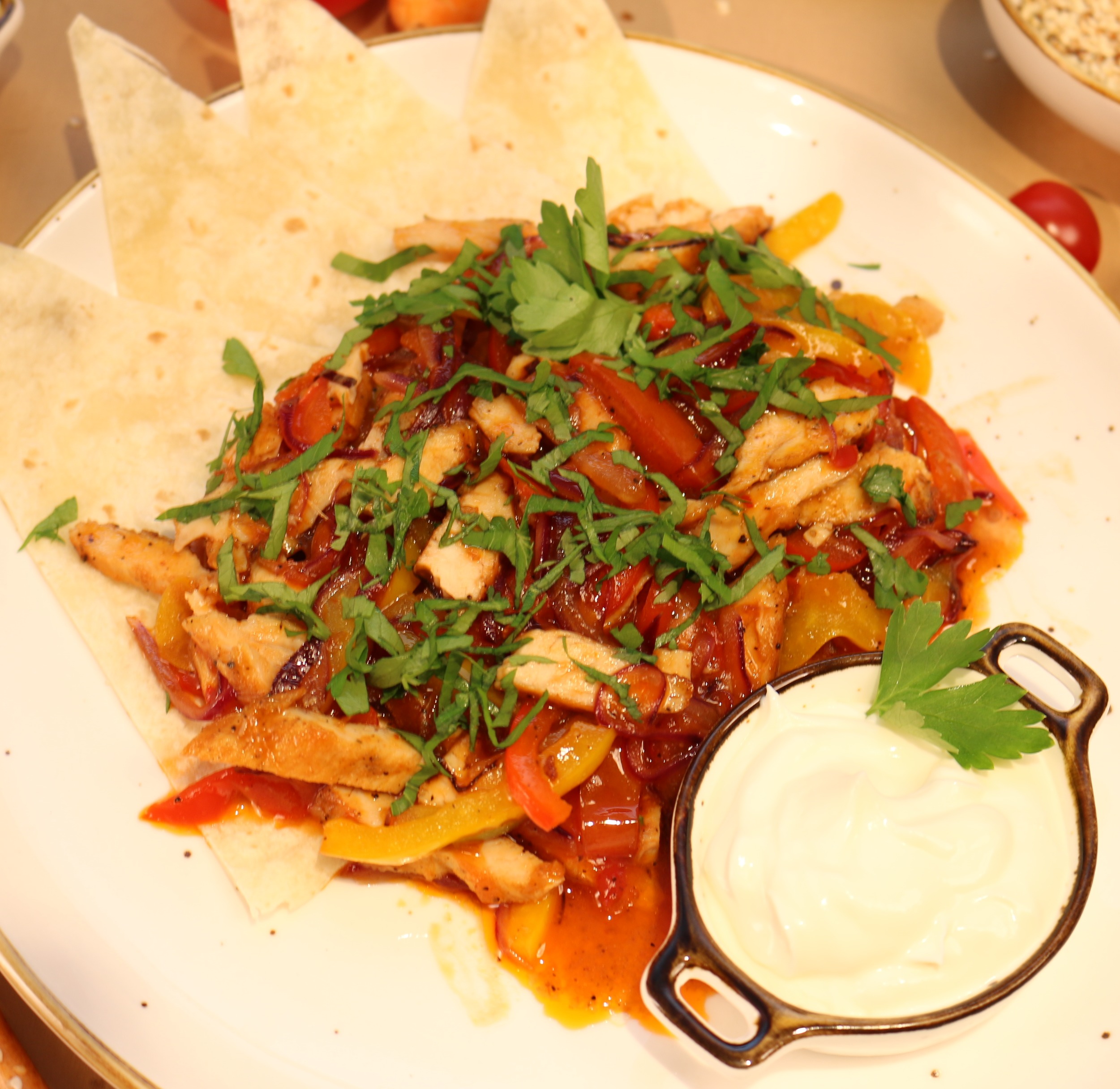 SPICY CHICKEN FAJITAS