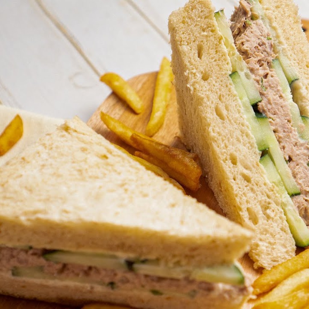 Tuna sandwich