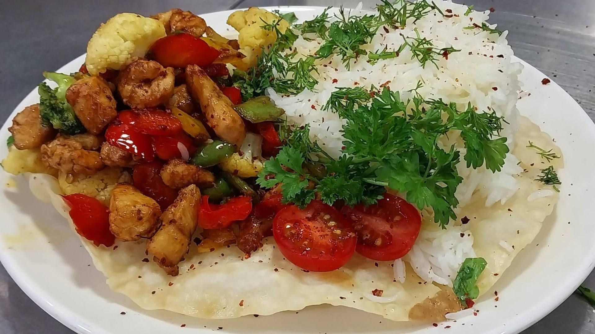 STIR FRY CHICKEN RICE WITH VEGETABLES